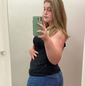 Meet your Posher, Abby